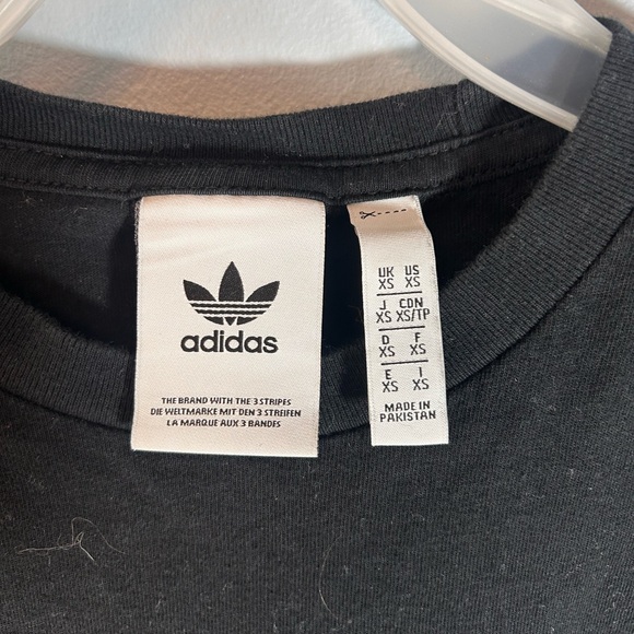 Adidas Plain Black Shirt - Picture 4 of 5